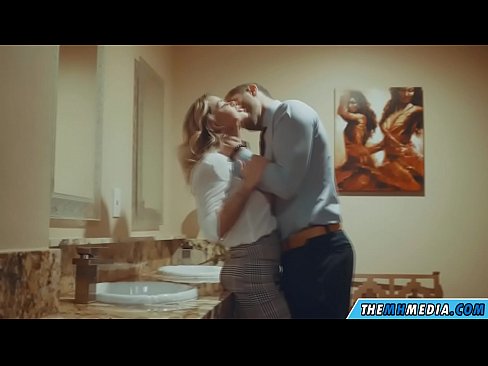 ❤️ Když vás na veřejných záchodcích svádí prsatá blondýna. ️❌ Šukání video u cs.xxxnd.ru